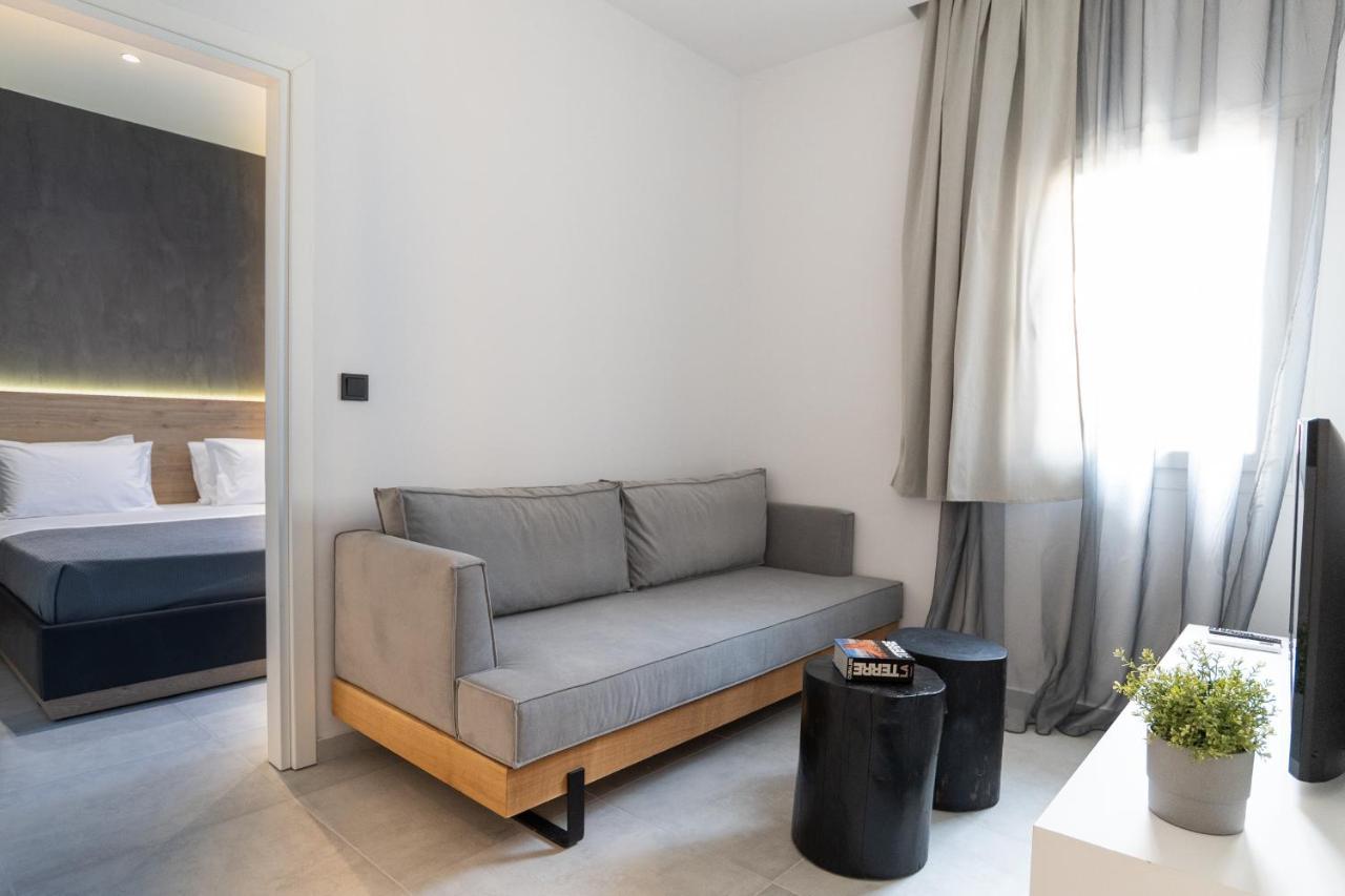 Deluxe Double Room,1000874787:JPEG