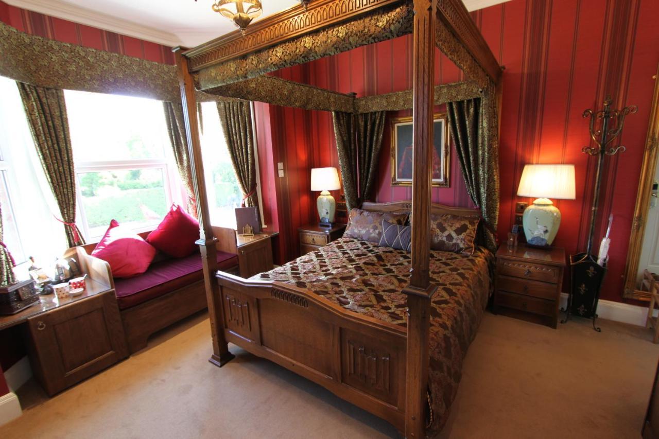 Oak Four Poster King