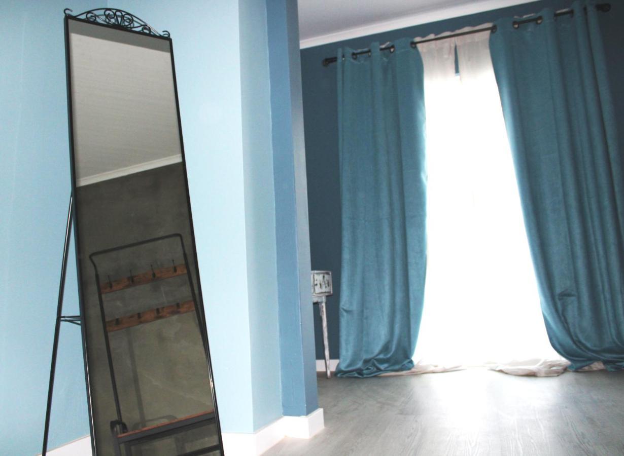 Quarto Duplo com Sofá