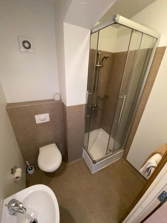 Chambre Quadruple avec Salle de Bains Privative