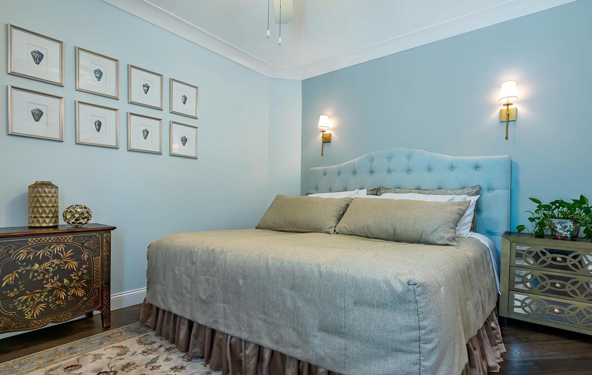 Deluxe King Suite
