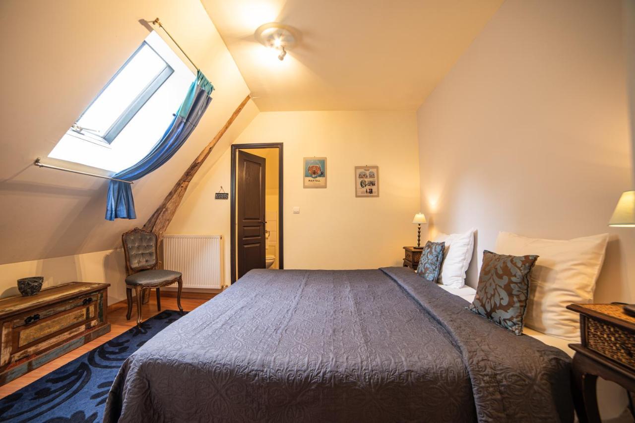 Four-Bedroom House,438966837:JPEG
