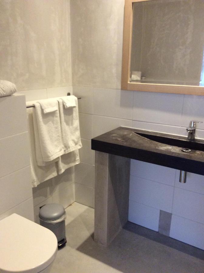 Tweepersoonskamer met 1 of 2 Bedden en Eigen Badkamer