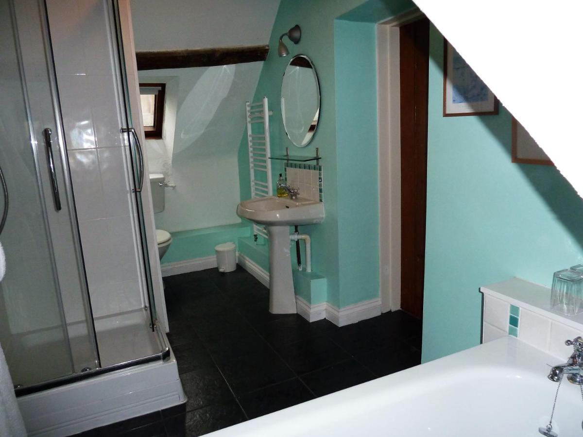 Double Room with Private Bathroom,1033225499:JPEG