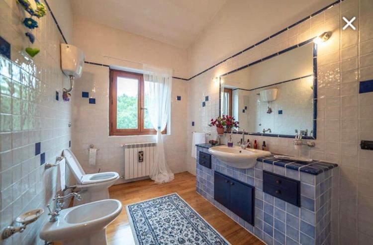 Large Double Room with Private External Bathroom