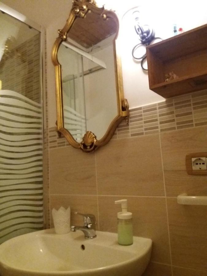 Camera Familiare con Bagno Privato