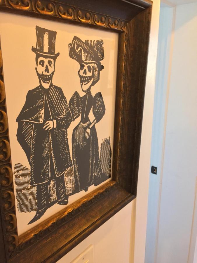Deluxe Queen Suite
