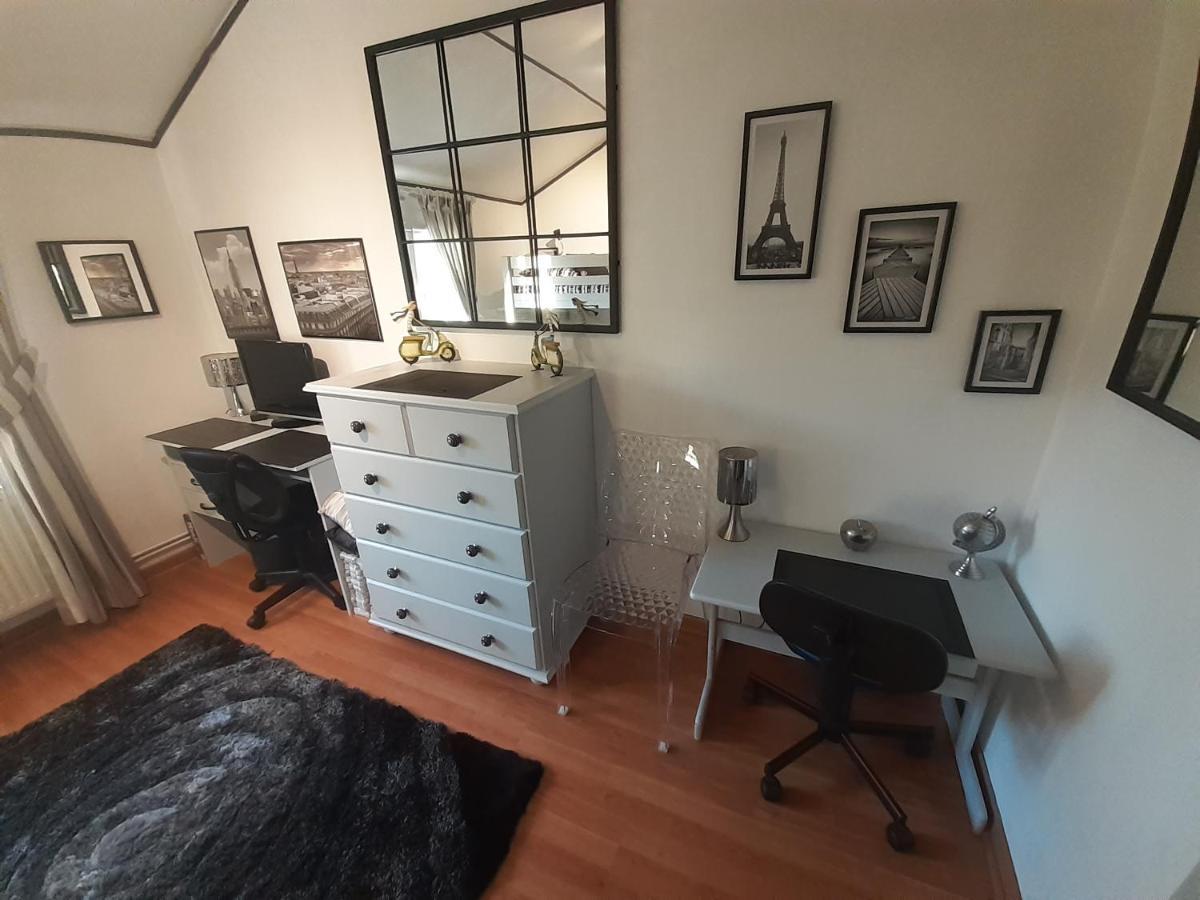 Chambre Familiale avec Salle de Bains Privative