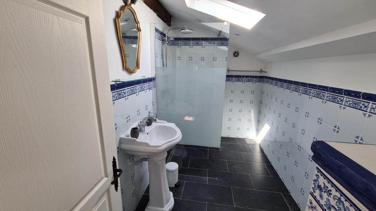 Double Room Private Bathroom,1037306524:JPEG
