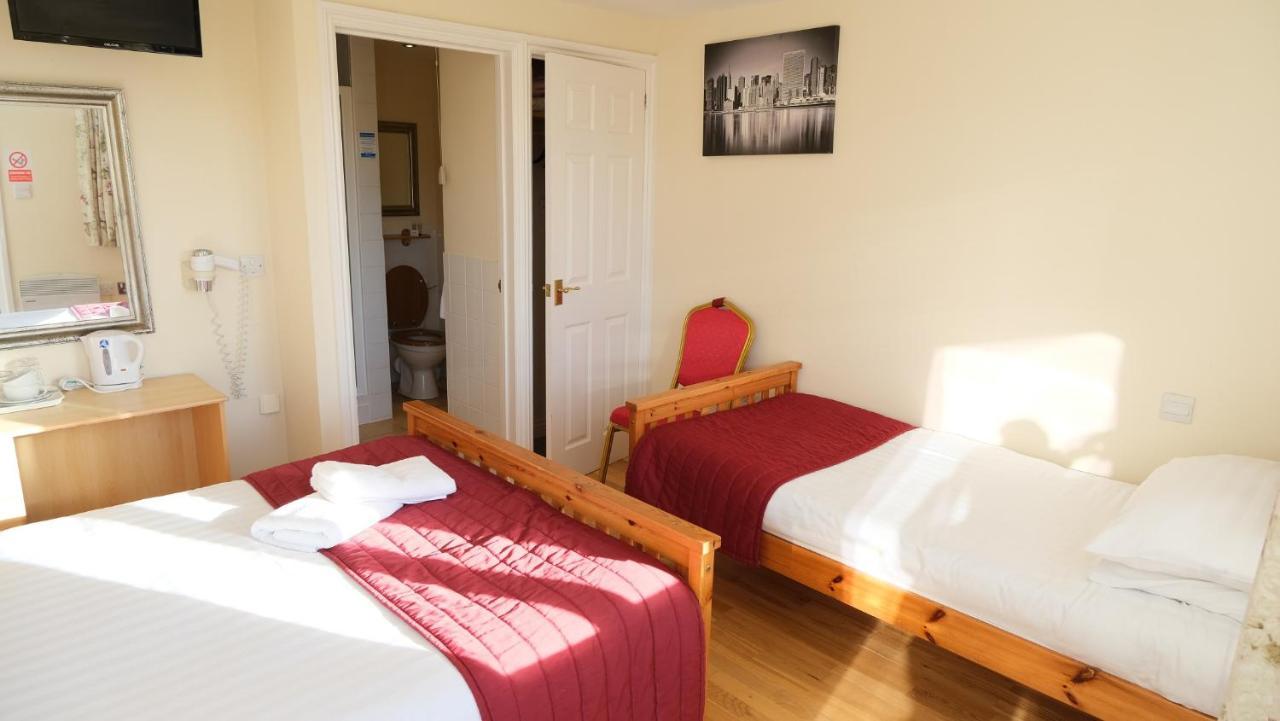 Triple Room with Shower