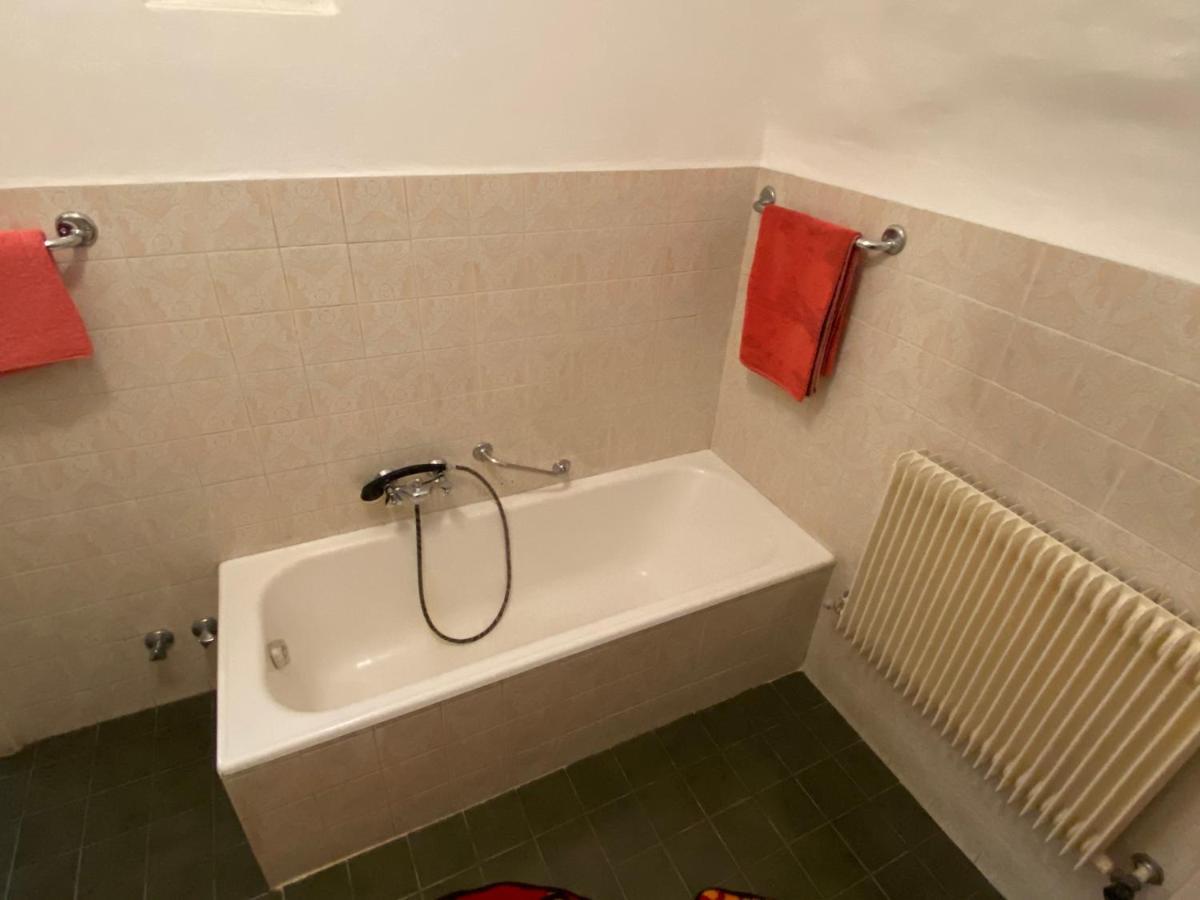 Camera Tripla Economy con Bagno in Comune