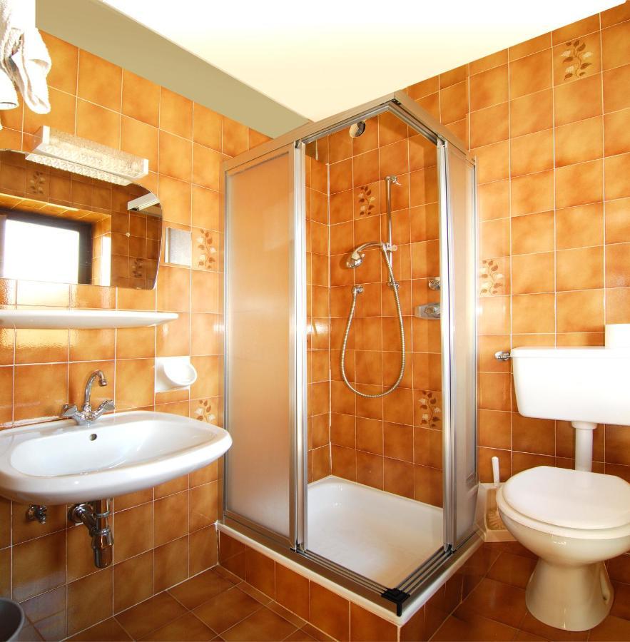 Doppelzimmer mit Balkon