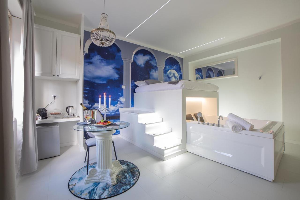 Double Room with Hot Tub,1055600581:JPEG