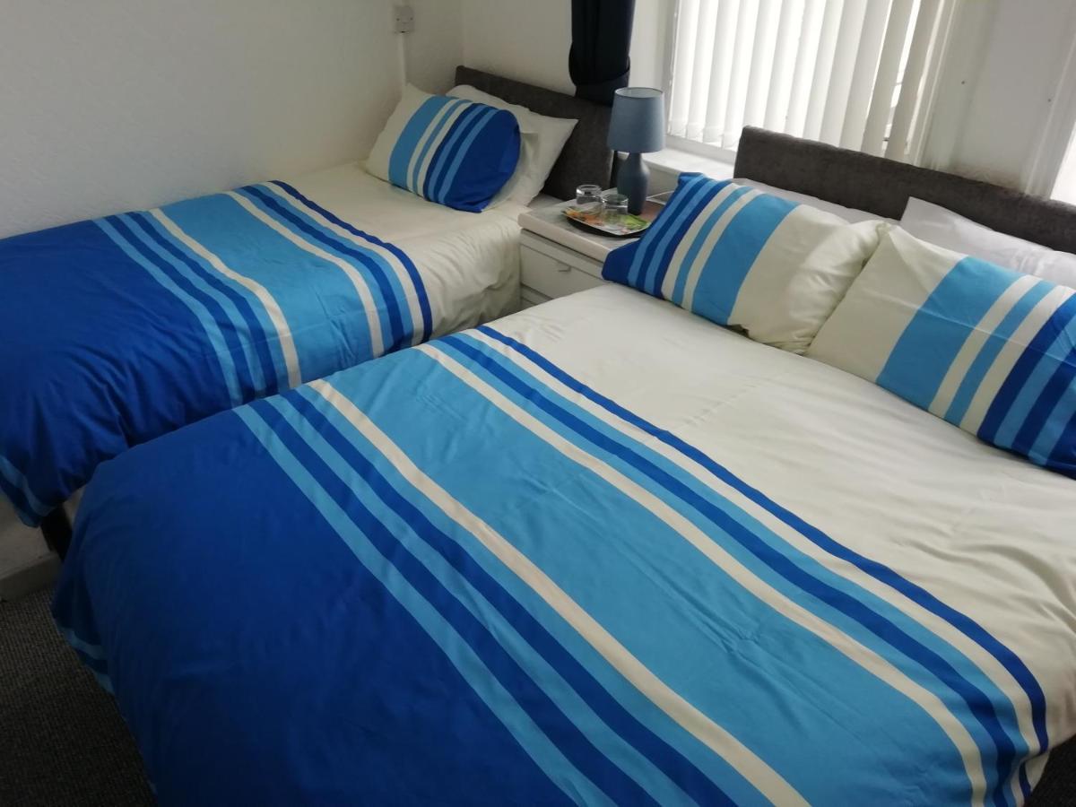 Standard Family Room,1059821008:JPEG