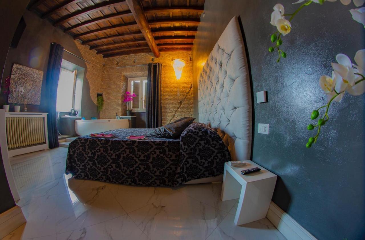 King Suite Spa Bath