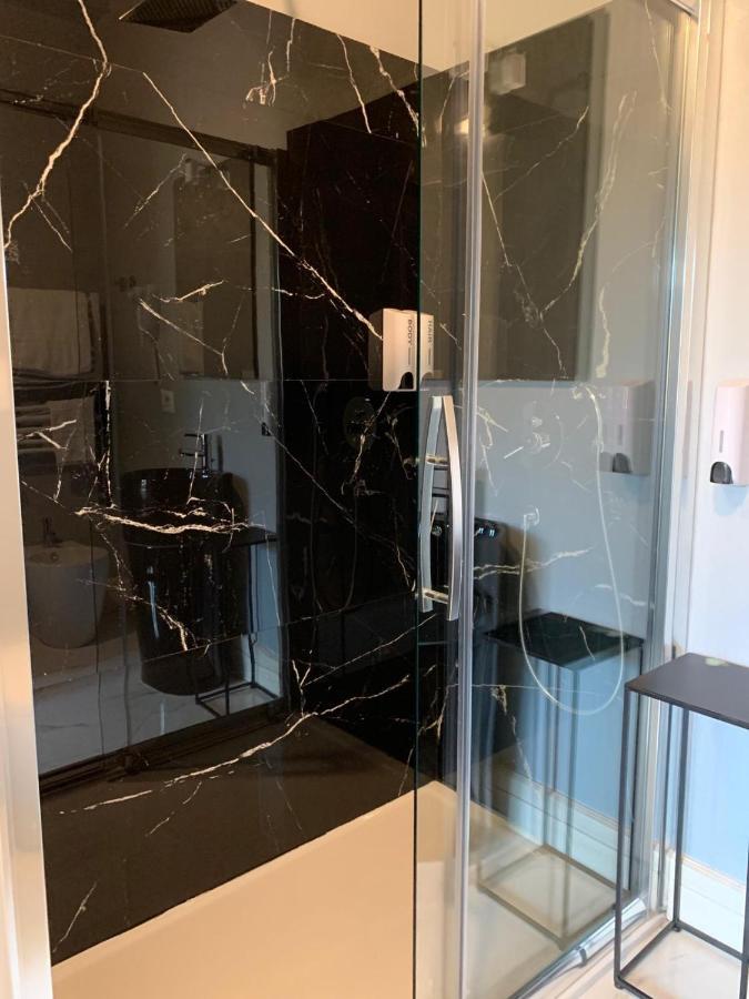 King Suite Spa Bath