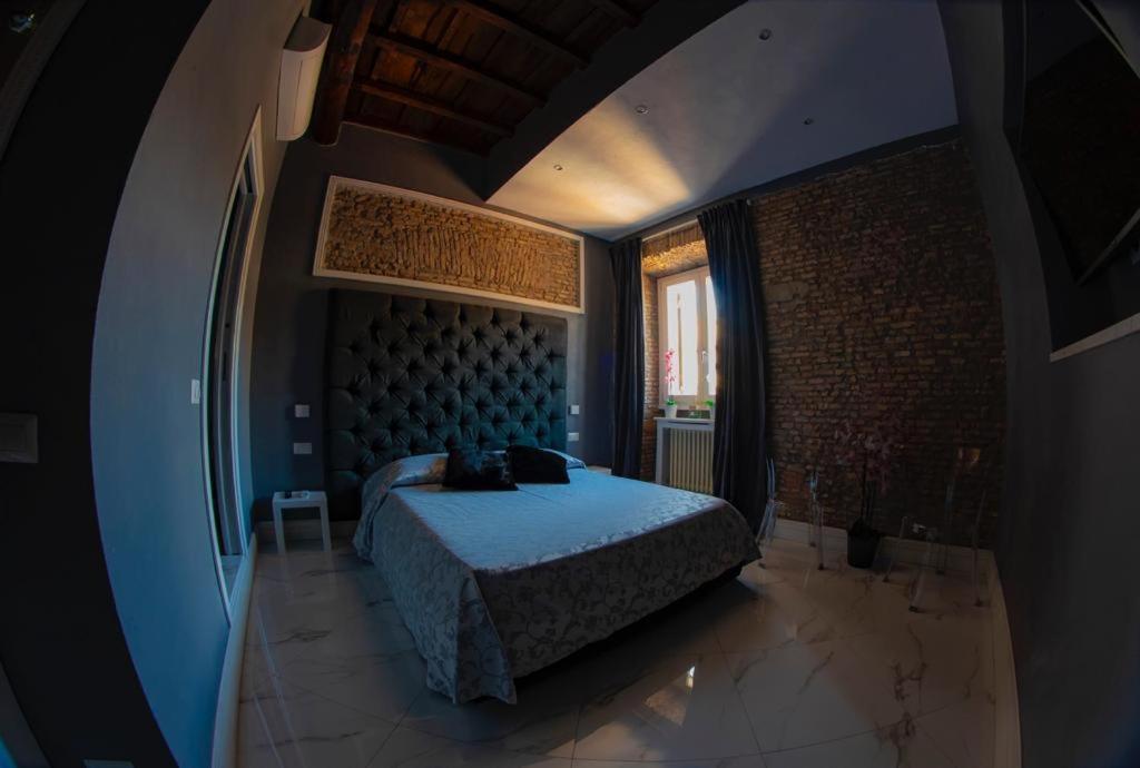 Superior Double Room Shower
