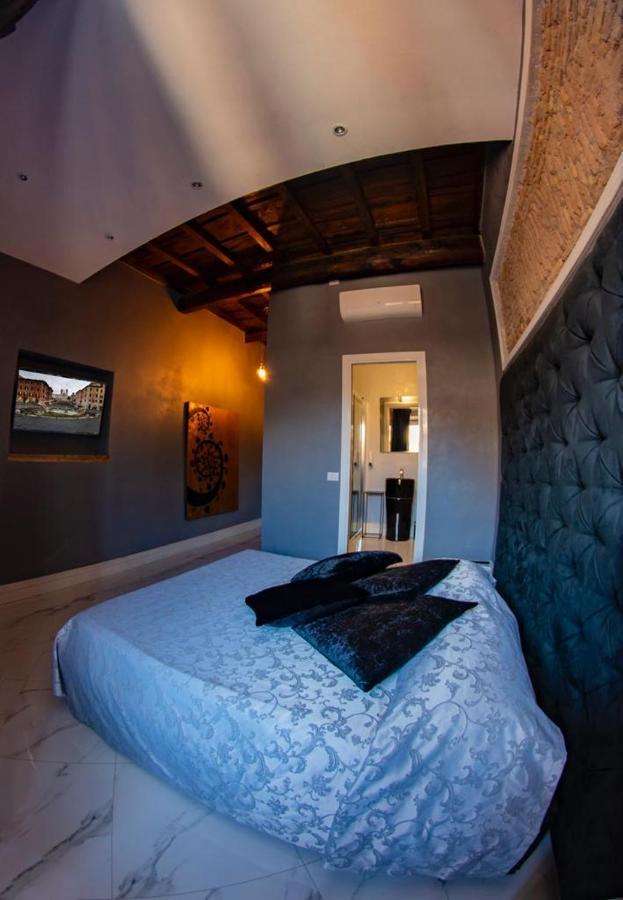 Superior Double Room Shower