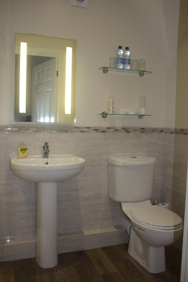 Double Room with Private Bathroom,1062965530:JPEG