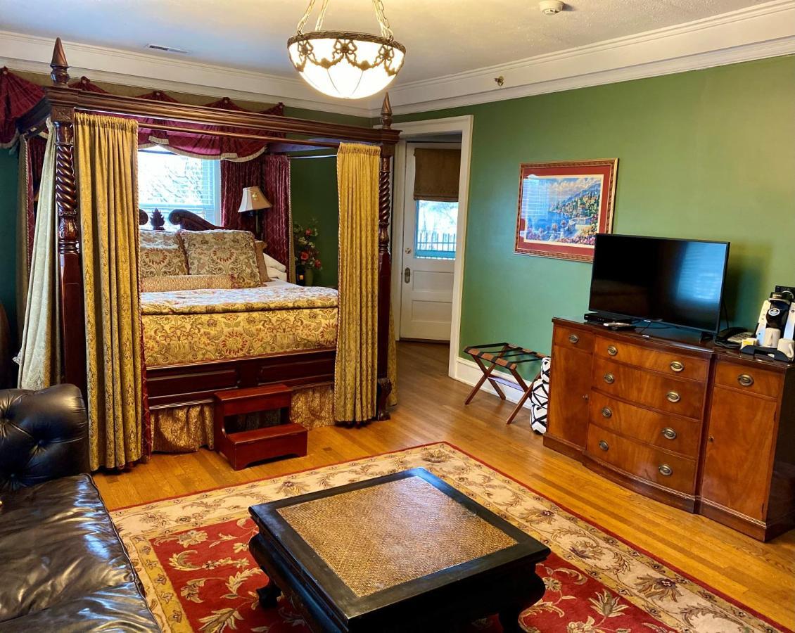 Superior King Suite,135481800:JPEG