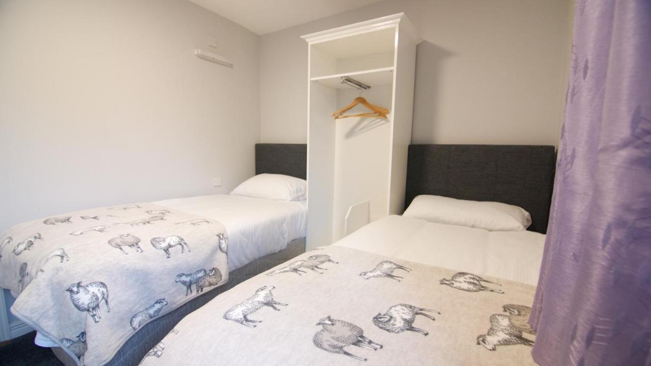 Habitación Doble con baño privado - 2 camas