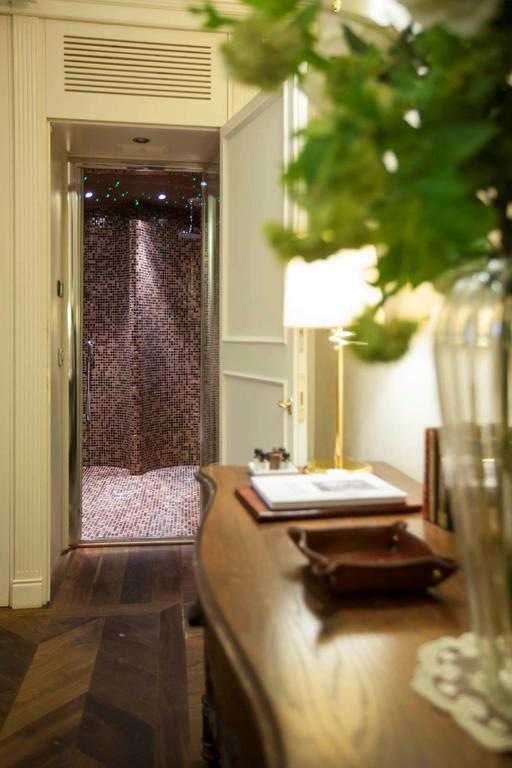 Deluxe Double Room steam bath,109665999:JPEG