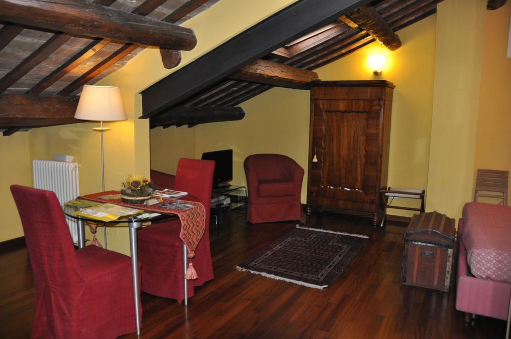 Single Room,109761276:JPEG