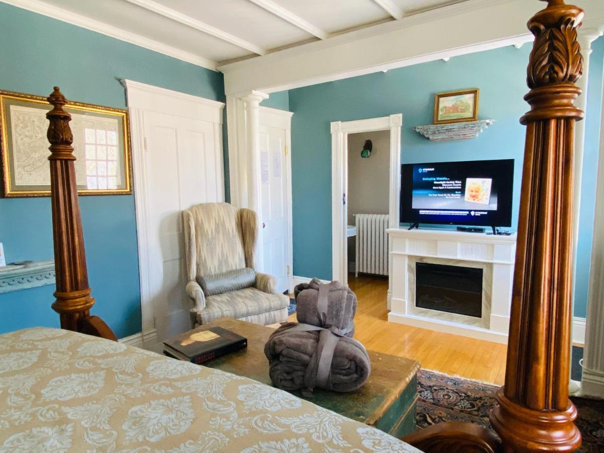 The Gananoque Suite