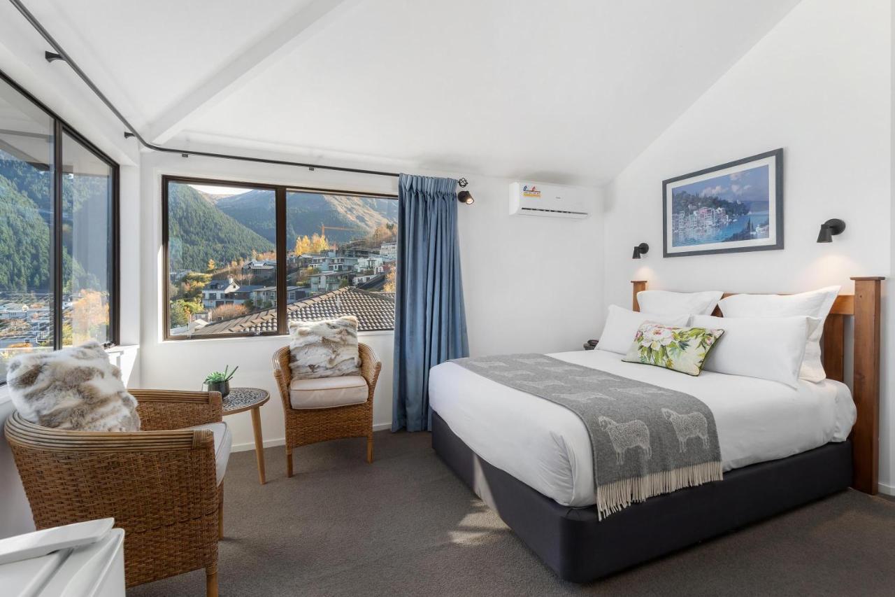 Superior Queen Room
