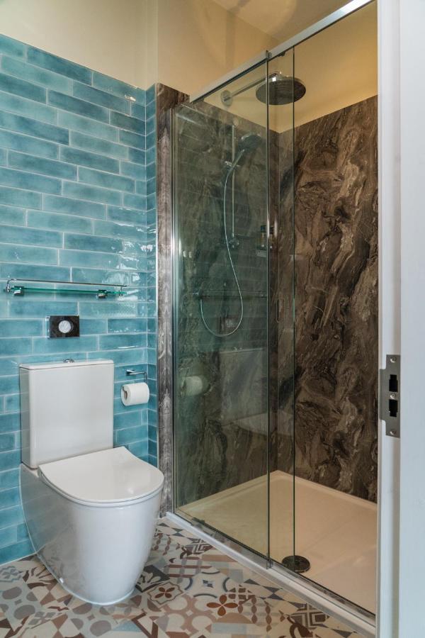 Triple Room,1123084989:JPEG