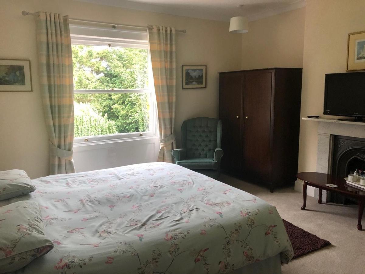 Twin Room with Private Bathroom