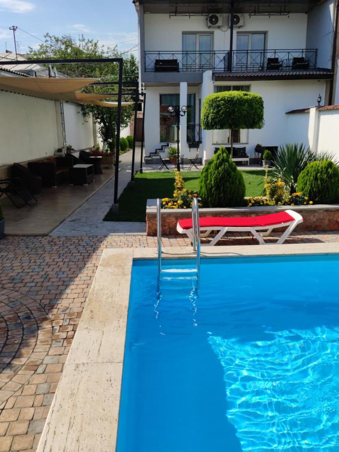 Chambre Double ou Lits Jumeaux Deluxe - Vue sur Piscine