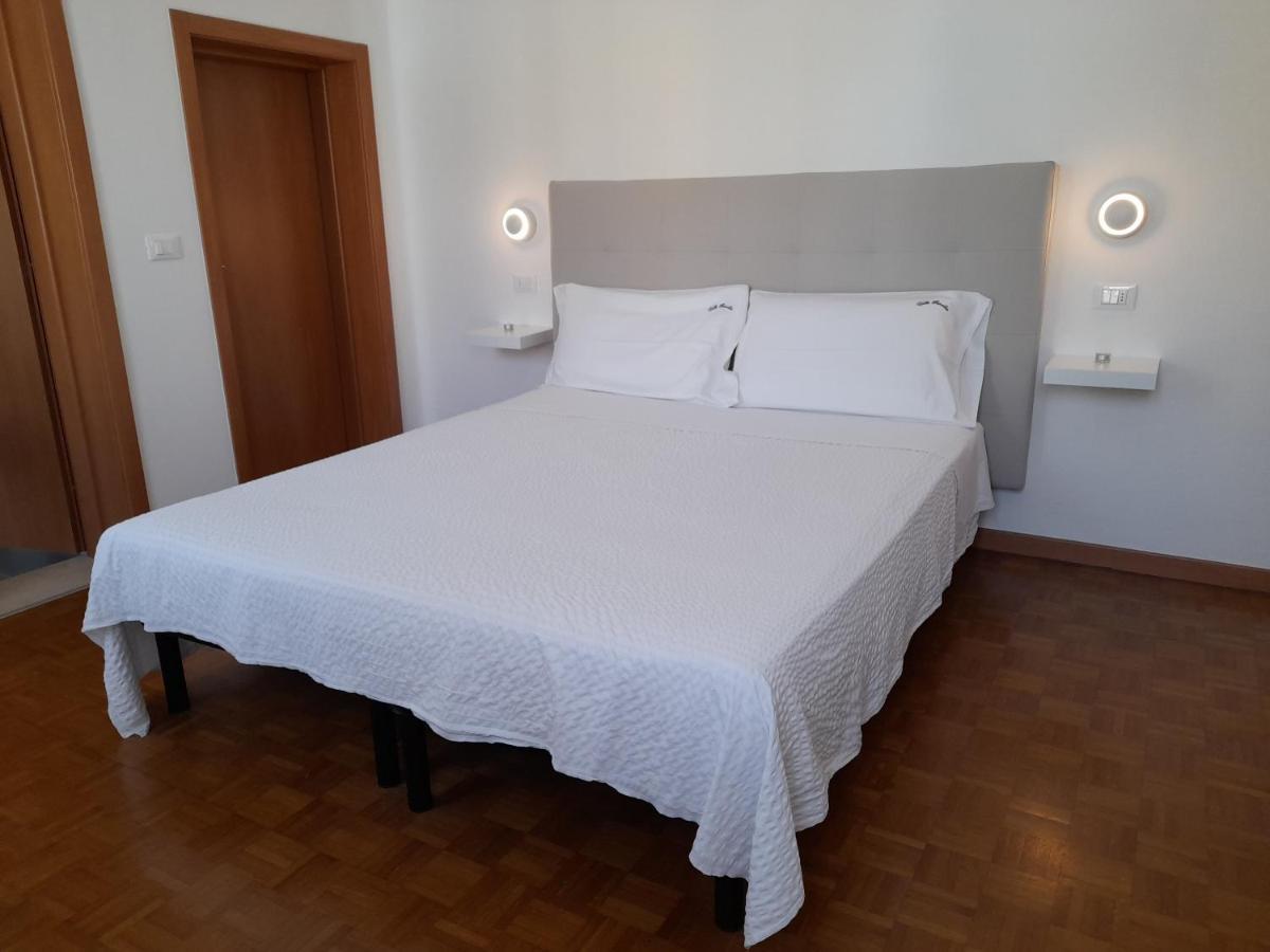 Chambre Double ou Lits Jumeaux avec Salle de Bains