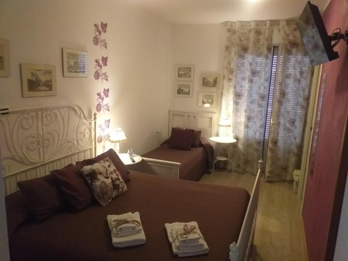 Deluxe Double Room Private Bathroom