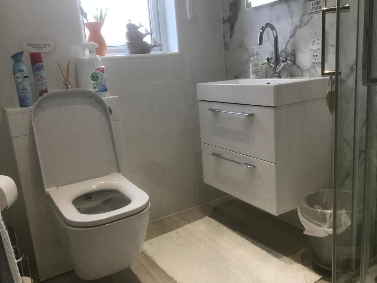 Single Room,1160859942:JPEG