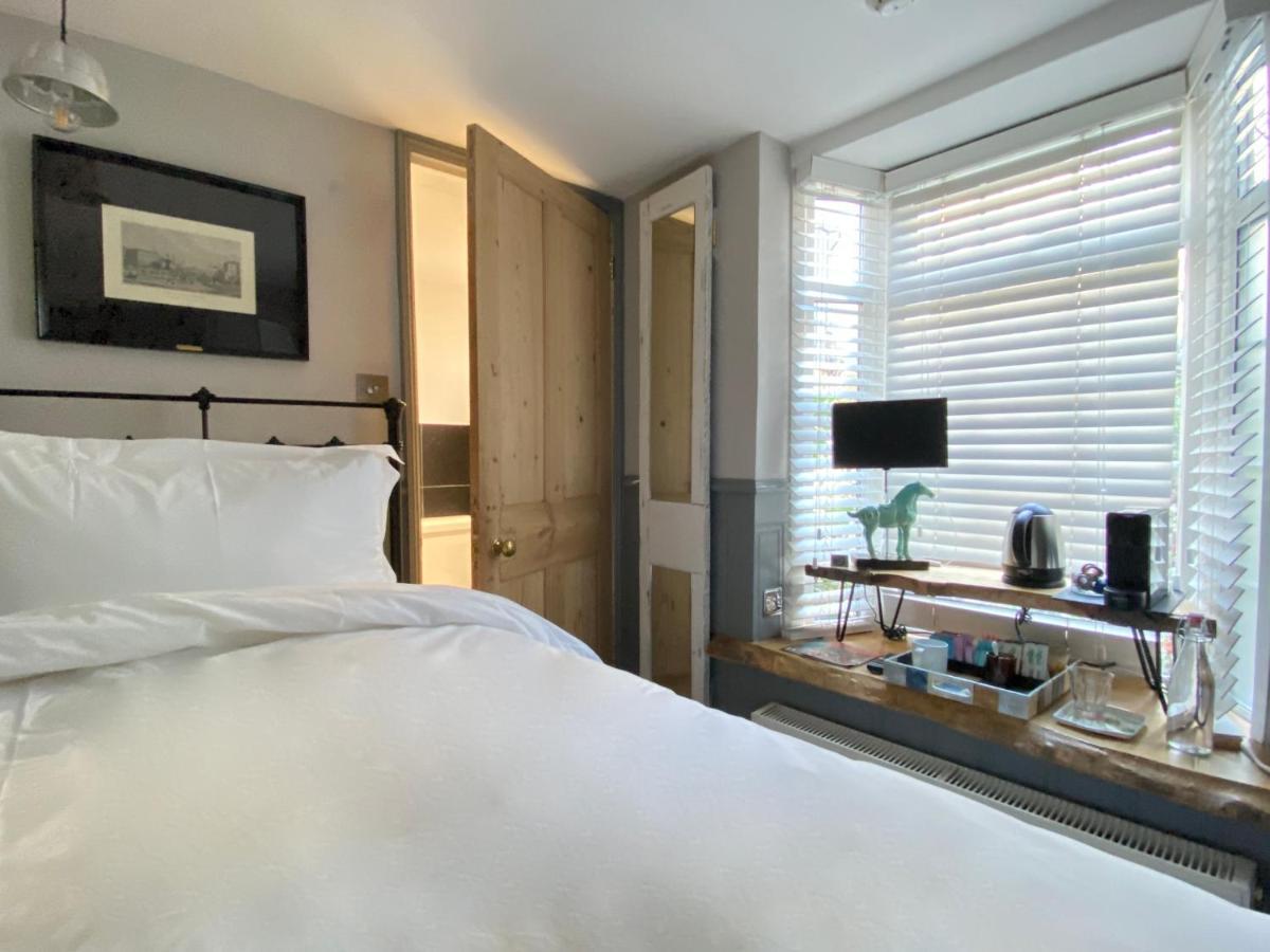 Single Room with Shower