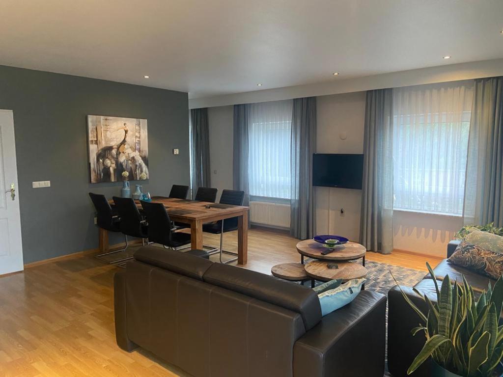 Deluxe Apartment,1168390123:JPEG