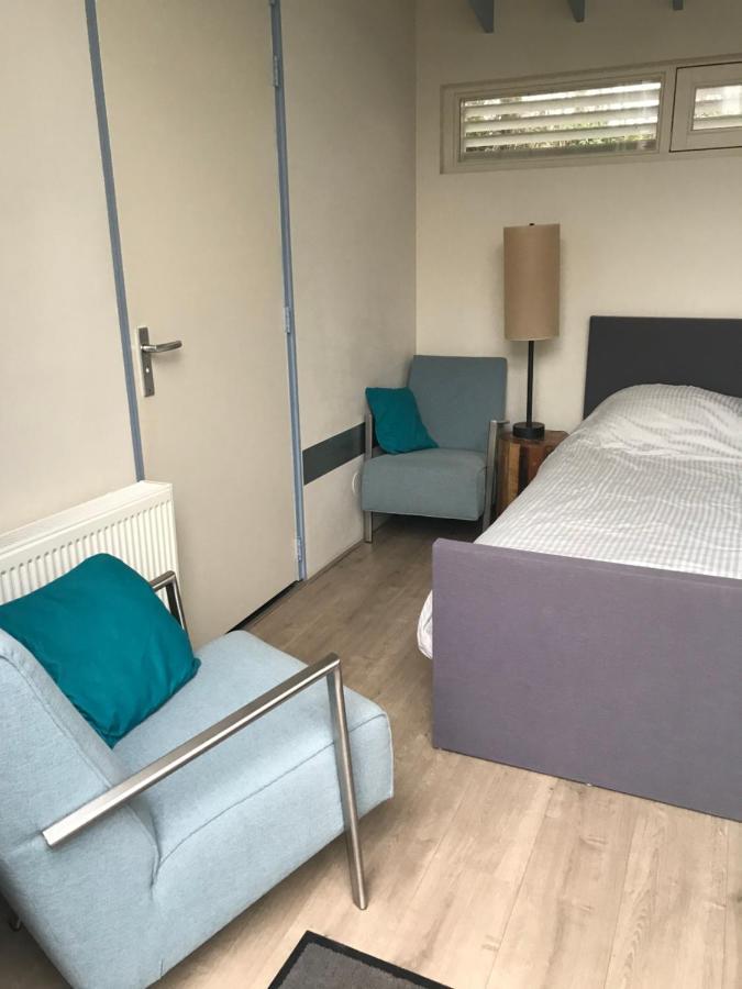 Kamer met Kingsize Bed en Uitzicht op de Tuin