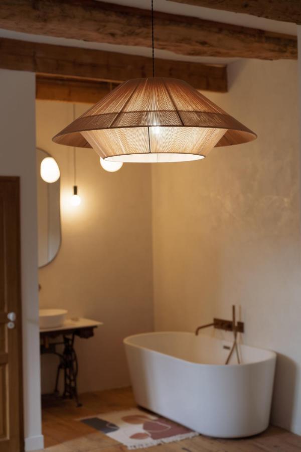 Chambre Lit King-Size - Vue sur Piscine