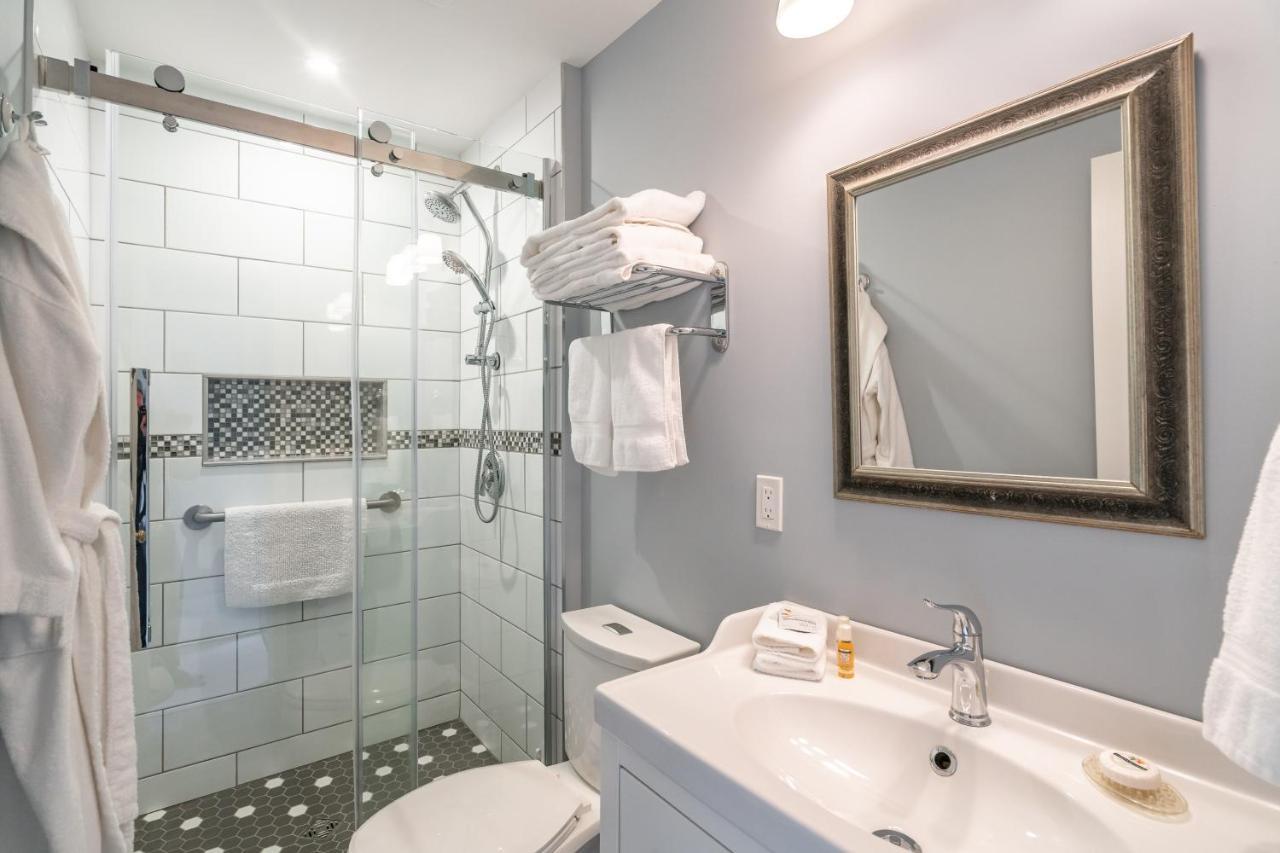 Superior Queen Room,1204115116:JPEG