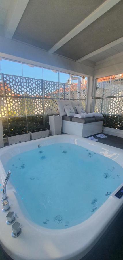 Kamer met Kingsize bed en Bubbelbad