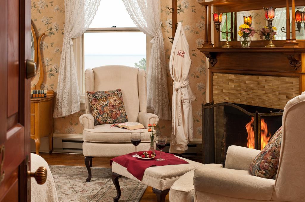 Queen Room,122595346:JPEG