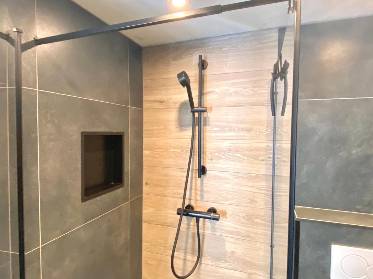 Vierpersoonskamer met Eigen Badkamer