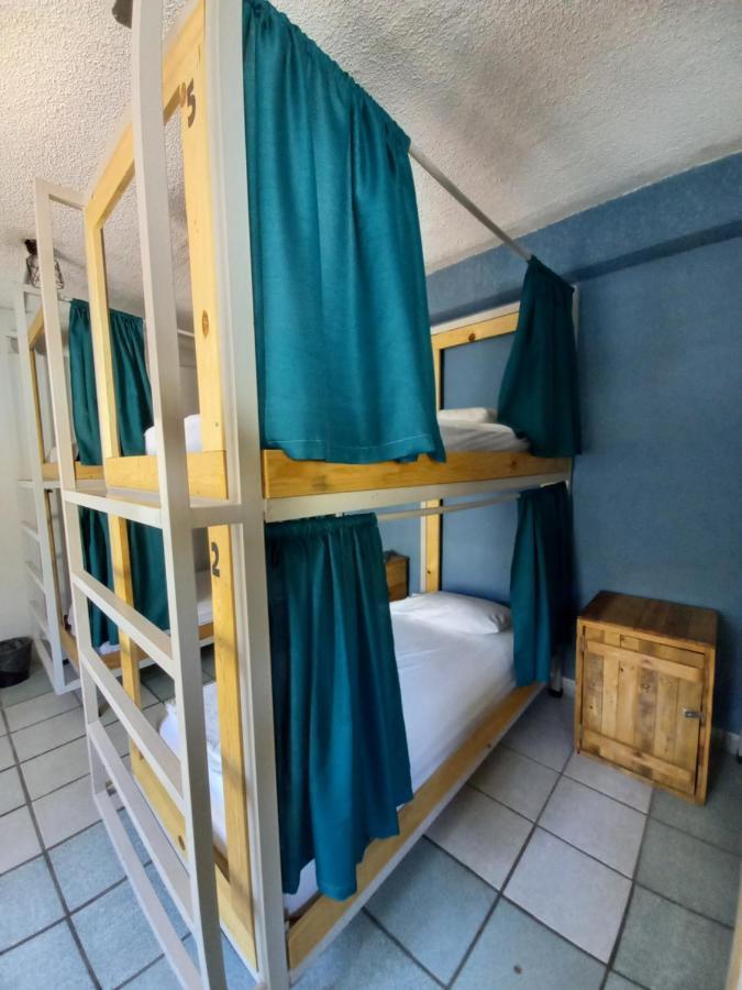 Cama en habitación compartida mixta de 6 camas