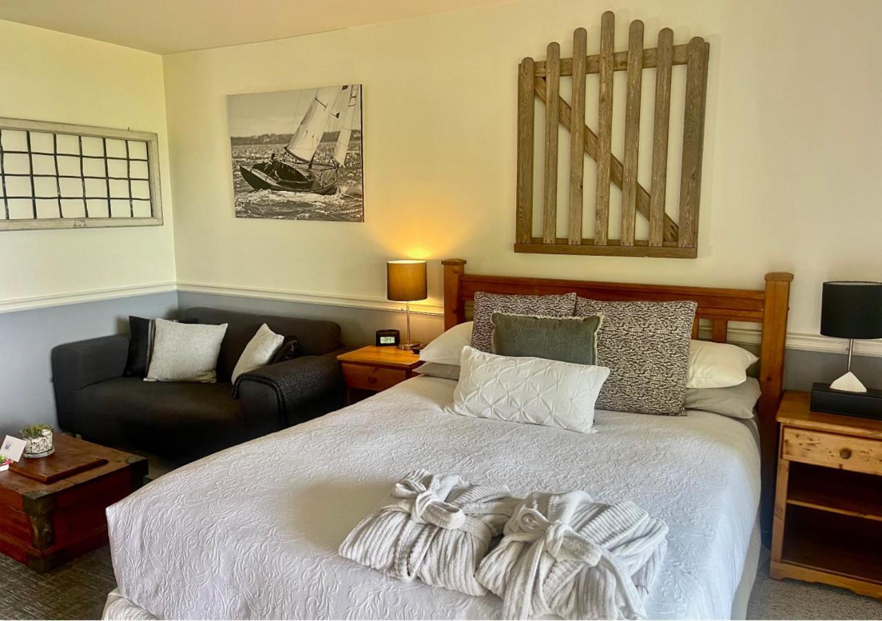 Queen Room with Sea View