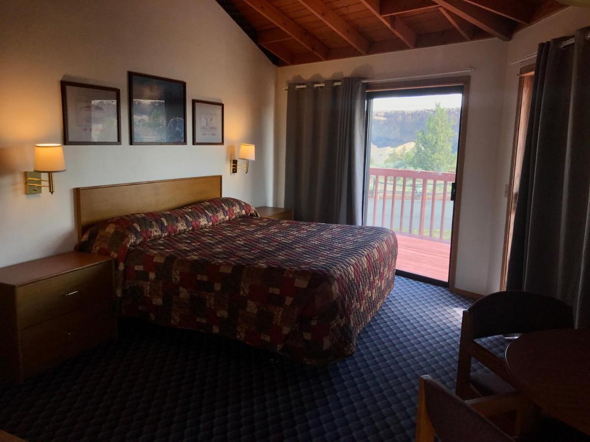 King Room Garden View