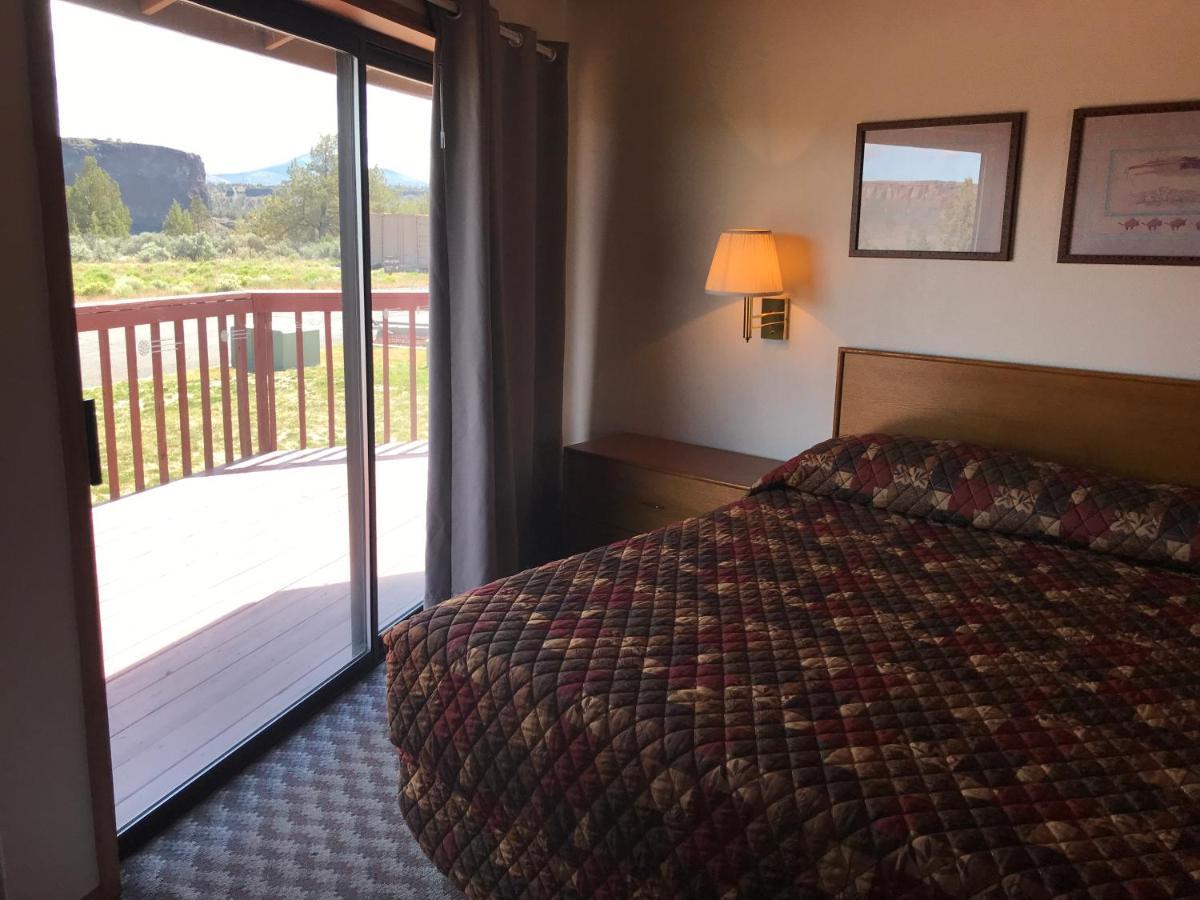 King Room Garden View