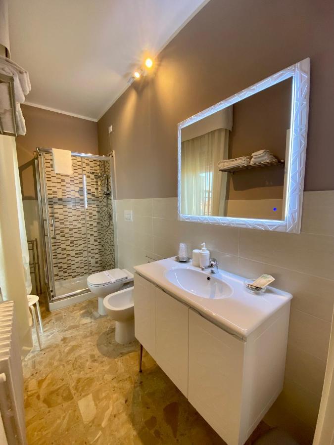 Camera Matrimoniale con Bagno Privato