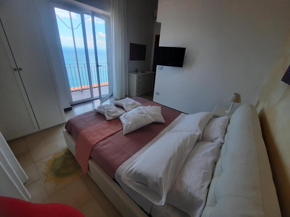 Camera Matrimoniale/Doppia con Letti Singoli con Vista Mare