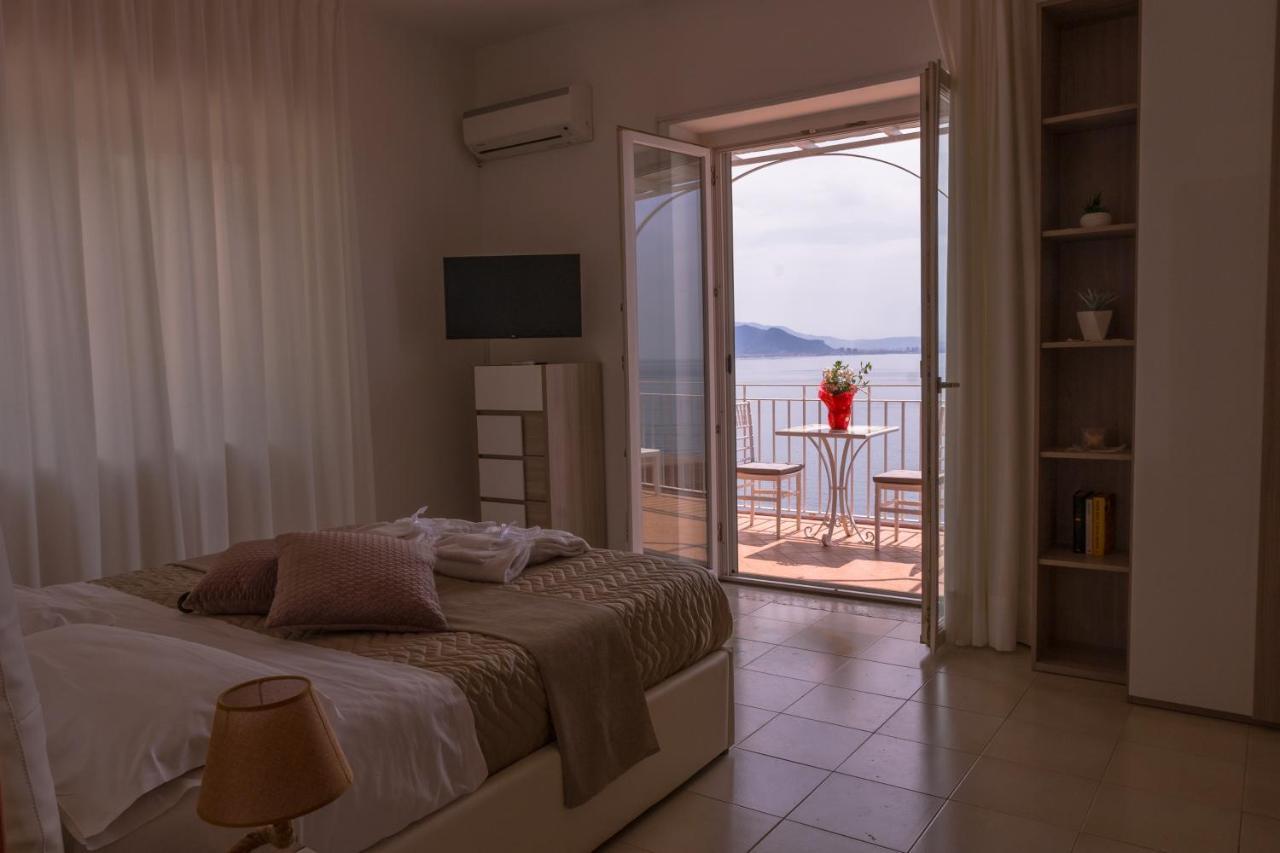 Camera Matrimoniale/Doppia con Letti Singoli con Vista Mare